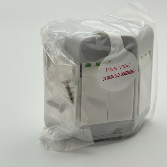 SimpliSafe Motion Sensor and 3 sets Entry Sensor New in Box - Picture 9 of 10